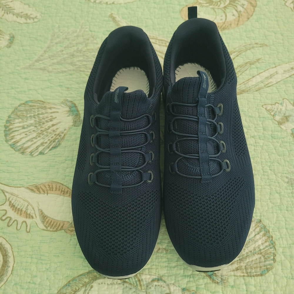 Men's Avia Anchor Tennis Shoe Size 10 1/2 x wide